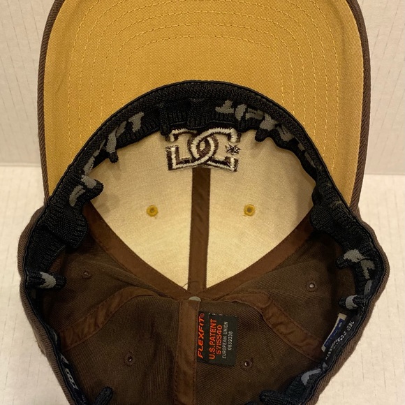 Dc Shoes Logo Flex Fit Hat - Picture 3 of 3